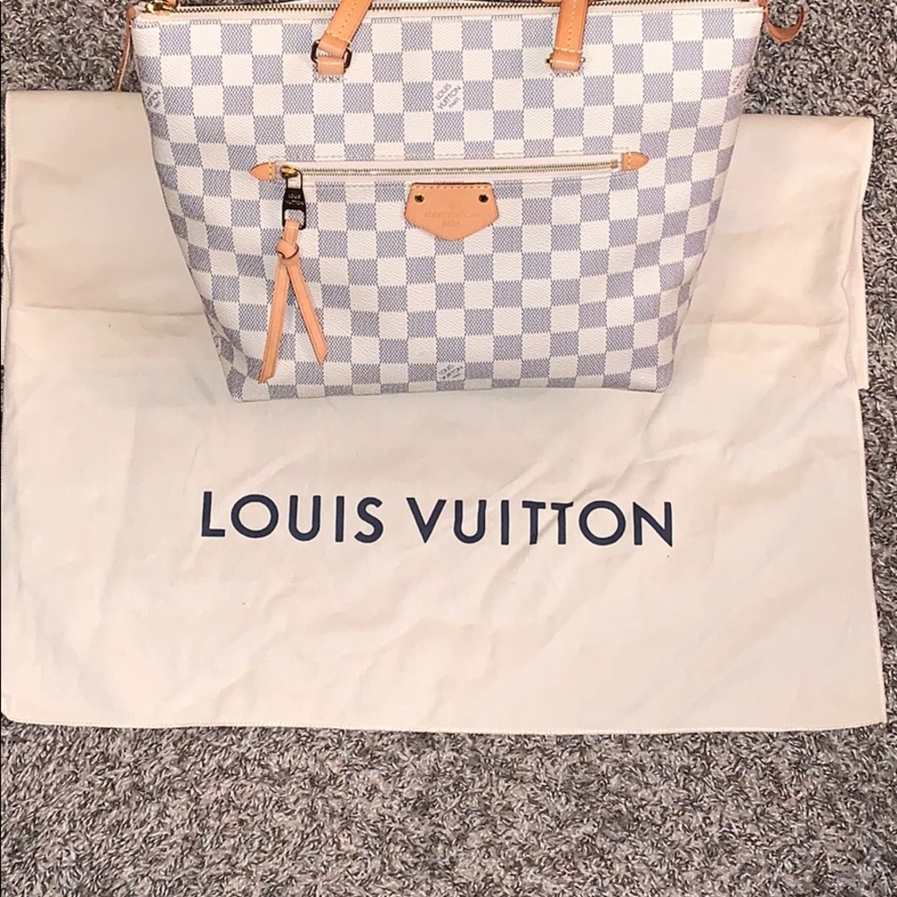 Louis Vuitton IENA PM ❤️ ((Offers Welcomed))